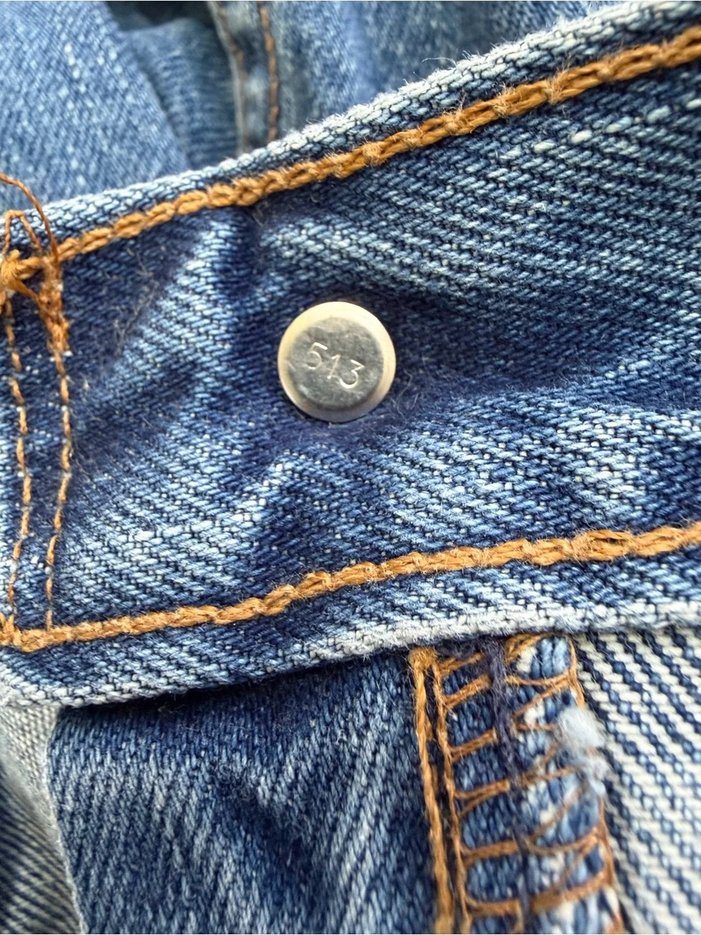 Y2K Vintage Levi’s 505 Straight Leg Jeans – Made in USA 2002 (W34 L29)